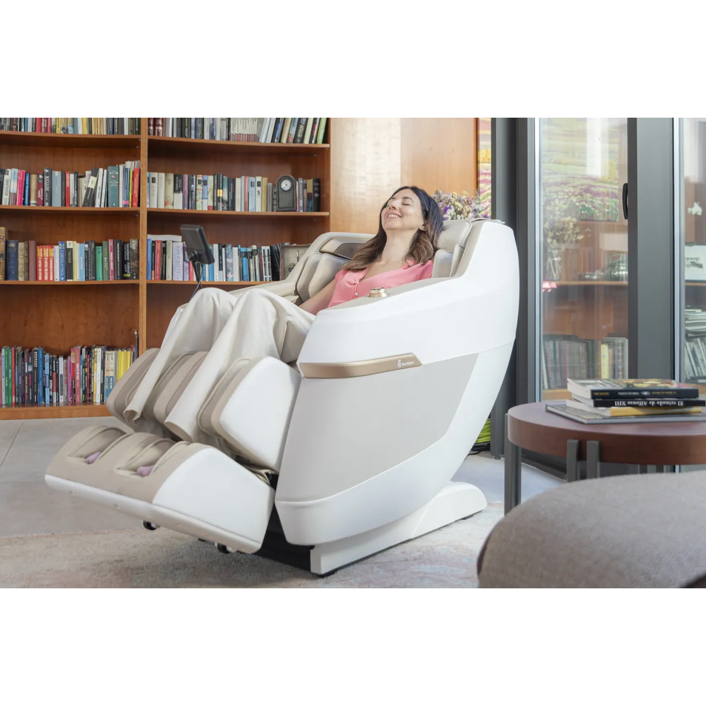 COMPACT Official Real Madrid 2D Massage Armchair : Pressotherapy | Shiatsu