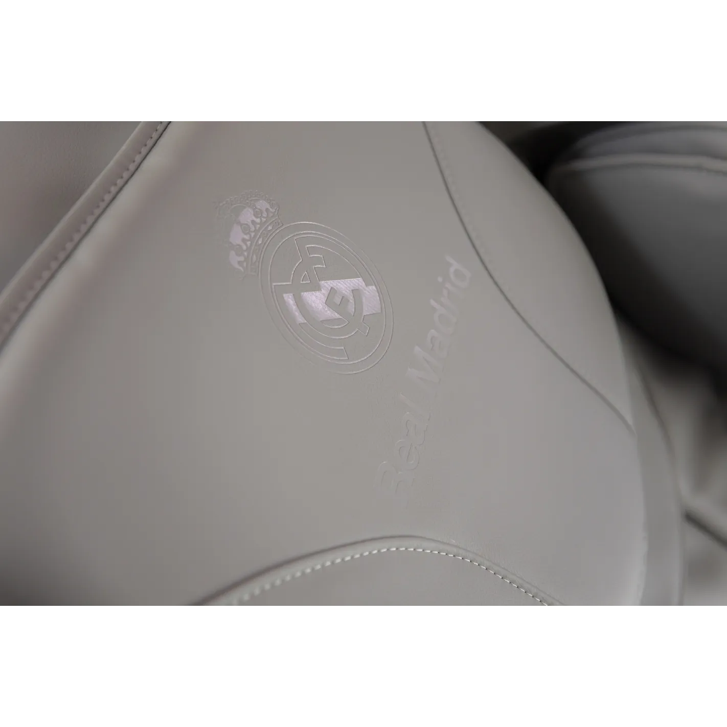 ELITE PRO Limited Edition 4D Massage Chair Official Real Madrid