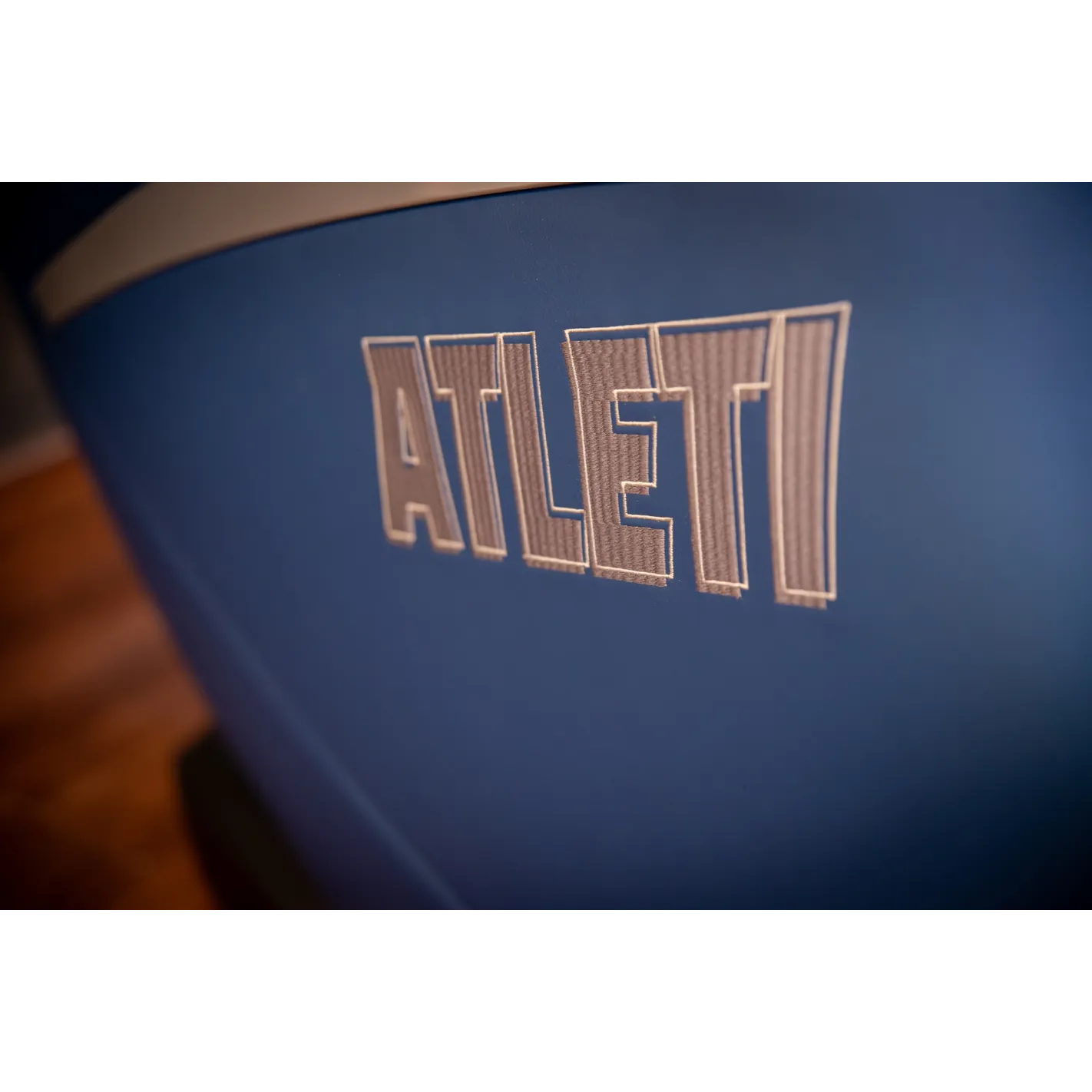 Fauteuil de massage Essential Atleti 4D - Produit officiel ATLETICO MADRID